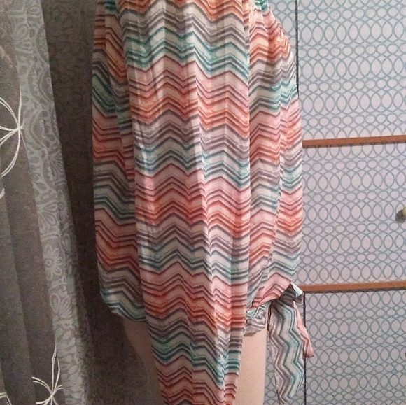 Juniors top - Picture 2 of 4